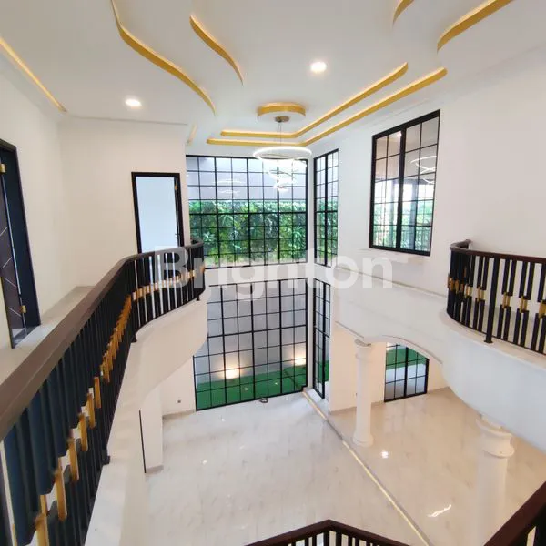 image RUMAH TOMANG BANGUNAN BARU DAN MEWAH JAKARTA BARAT (4)