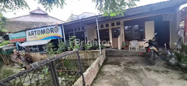 image RUMAH KONTRAKAN 5 PINTU MASIH POSISI DI KONTRAK LOKASI STRATEGIS AKSES DEPAN RUMAH KENDARAAN UMUM KE PASAR MINGGU DAN LENTENG AGUNG (1)