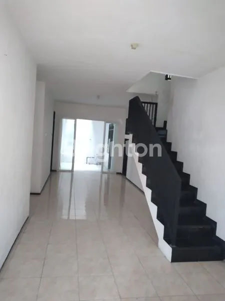 image SEWA RUMAH ARAYA 2 LANTAI KAMAR 3+1  (1)