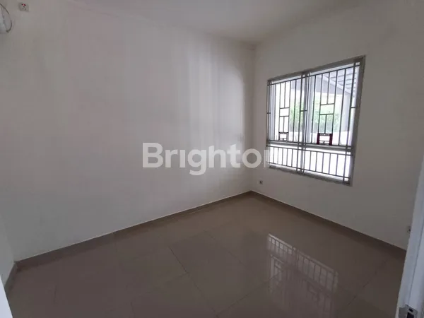 image RUMAH 2 LANTAI SIAP HUNI DI SENTUL CITY – CLUSTER TAMAN UDAYANA, HARGA 980 JUTA NEGO (5)