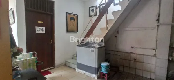 image HUNIAN STRATEGIS DI PURI BETA, 2 LANTAI SEMI-FURNISHED (2)