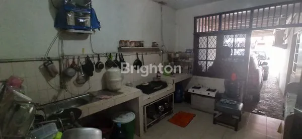 image HUNIAN STRATEGIS DI PURI BETA, 2 LANTAI SEMI-FURNISHED (7)