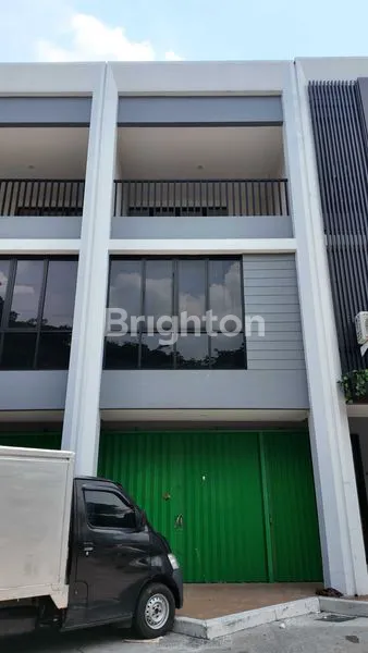 RUKO STRATEGIS 3 LANTAI DI LIPPO CIKARANG