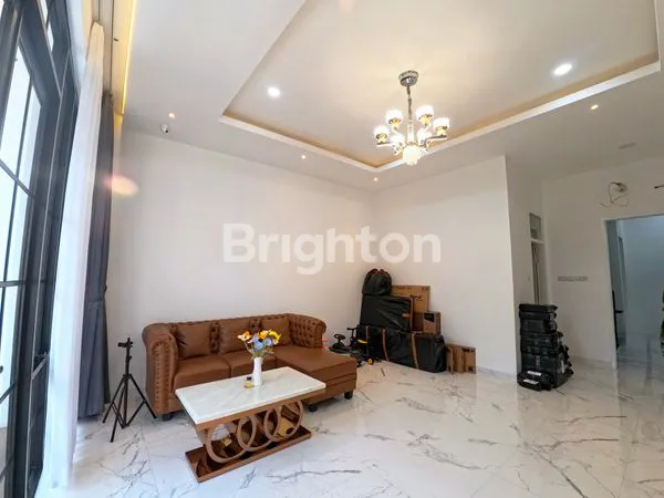 image RUMAH KAVLING POLRI 3.5 LT KOMPLEK JELAMBAR ROW 2 MOBIL JAKARTA BARAT (2)