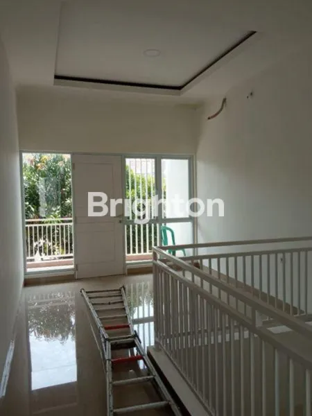 image JUAL RUMAH SIAP HUNI BULEVARD HIJAU, HARAPAN INDAH, BEKASI (3)