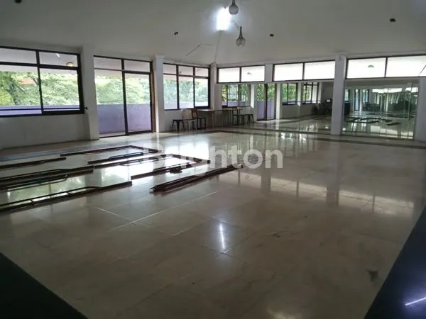 image TEMPAT USAHA BAGUS DAN STARTEGIS MAINROAD BURANGRANG BANDUNG (4)