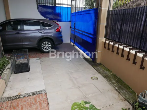image RUMAH MEWAH 2 LANTAI FULL FURNISHED DI JL PALAGAN HANYA 1,2M (3)