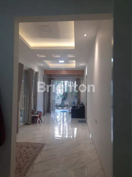 image RUMAH CANTIK SIAP HUNI DI GRAHA RAYA  (1)