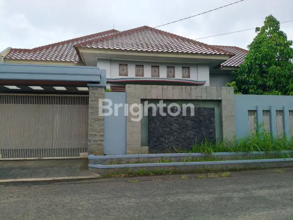 image RUMAH MEWAH BUKIT DIENG KOTA MALANG (2)