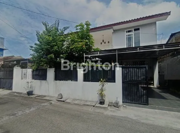 DIJUAL RUMAH DI SONDAKAN, TENGAH KOTA SOLO, POSISI BAGUS DAN SIAP HUNI, 5 MENIT KE SOLO SQUARE MALL