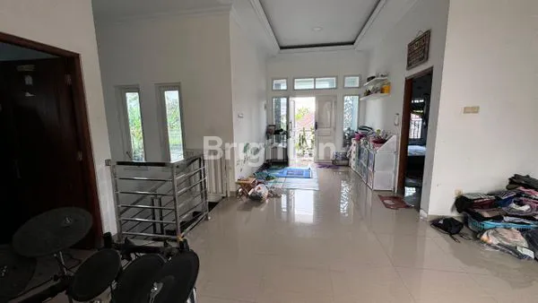 image TURUN HARGA RUMAH MEWAH 2 LANTAI DI JLN PALAGAN SLEMAN (4)