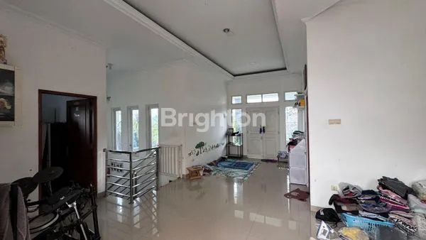 image TURUN HARGA RUMAH MEWAH 2 LANTAI DI JLN PALAGAN SLEMAN (8)