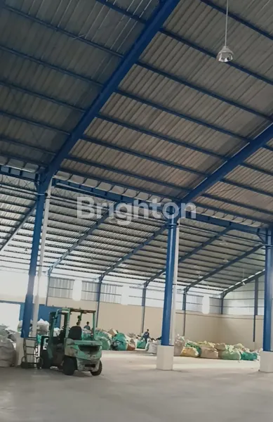 SEWA GUDANG PREMIUM LUAS BANGUNAN 5.000M2, TANAH 1,4 HA ZONA KUNING - AKSES TRONTON - LOKASI STRATEGIS MAYANG SUKOHARJO