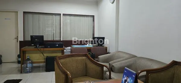 image RUKO 4 LANTAI  DI TEMPAT YANG STRATEGIS DI LEBAK BULUS (2)