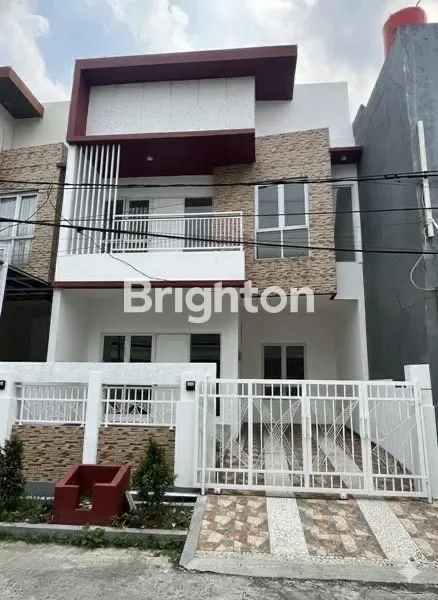 image RUMAH SIAP HUNI DI BULEVARD HIJAU, LT 81 LB 150 (1)