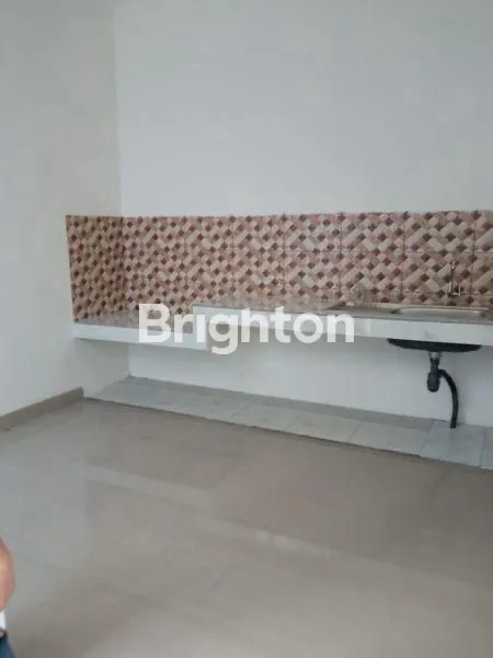 image RUMAH SIAP HUNI DI BULEVARD HIJAU, LT 81 LB 150 (4)