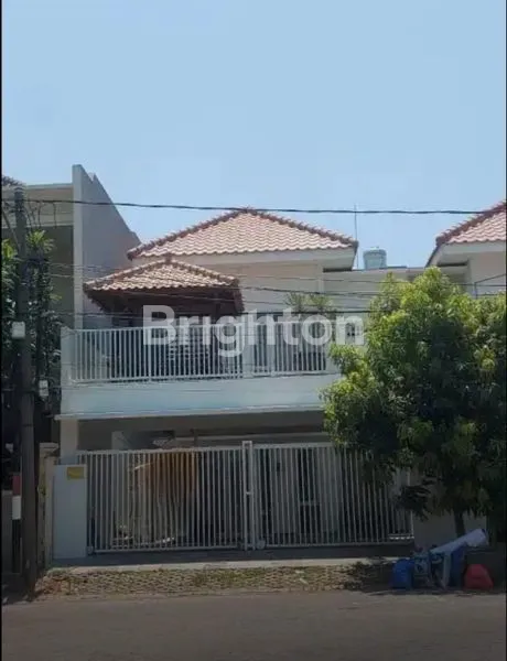 image RUMAH 2 LANTAI GALAXY BUMI PERMAI ARAYA DEKAT MERR (1)