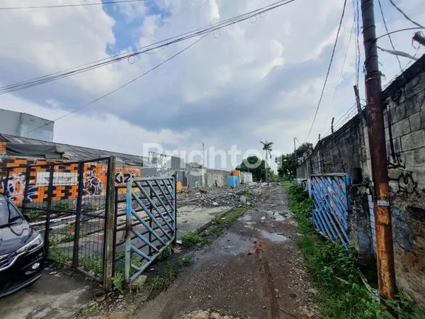 image LAHAN PREMIUM DEPOK, 6.020M², SIAP HUNI & USAHA (3)