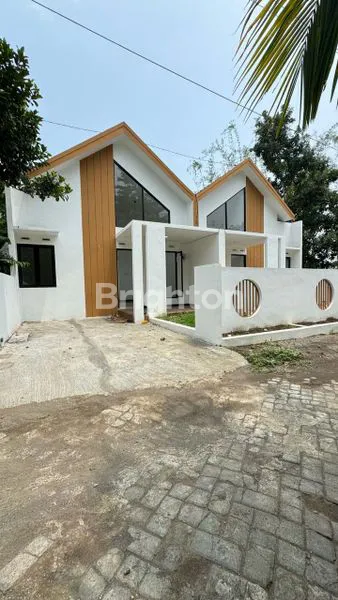 image RUMAH MINIMALIS SCANDINAVIAN DI VILLA BUKIT EMAS BATU (2)