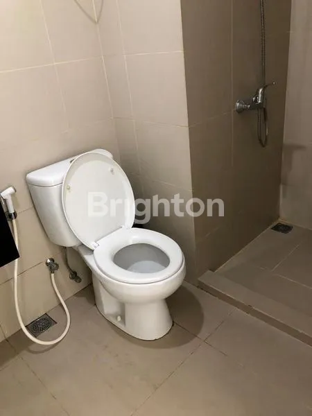 image APARTEMEN MADISON PARK LANTAI 2 VIEW KOLAM RENANG STRATEGIS JAKARTA BARAT (6)