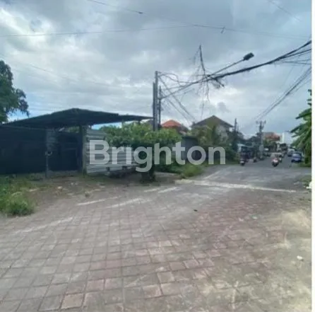 image TANAH KOSONG POSISI DIPOJOK COCOK UNTUK INVESTASI,TEMPAT TINGGAL,KANTOR DLL LOKASI STRATEGIS DEKAT SUPERMARKET,SEKOLAH,RS ,COFFE SHOP DIAREA KEROBOKAN  (1)