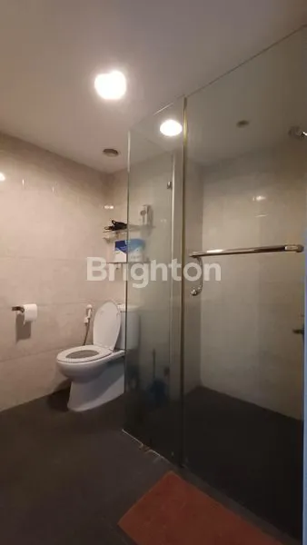 image UNIT LANTAI ATAS, STRATEGIS DI JL. DI PANJAITAN (3)