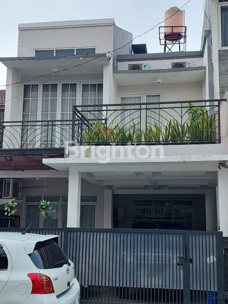 image RUMAH 3 LANTAI  – PURI BINTARO HIJAU (8)
