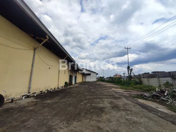 image GUDANG STRATEGIS DI PALEMBANG, LAHAN PARKIR LUAS (5)