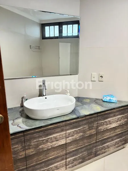 image RUMAH MEWAH 2 LANTAI PERMATA HIJAU (3)