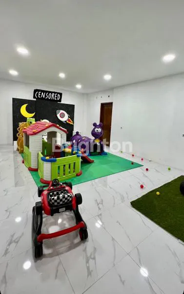 image RUMAH MEWAH 3 LANTAI DI TAMAN PALEM LESTARI – SIAP HUNI & LOKASI STRATEGIS (7)