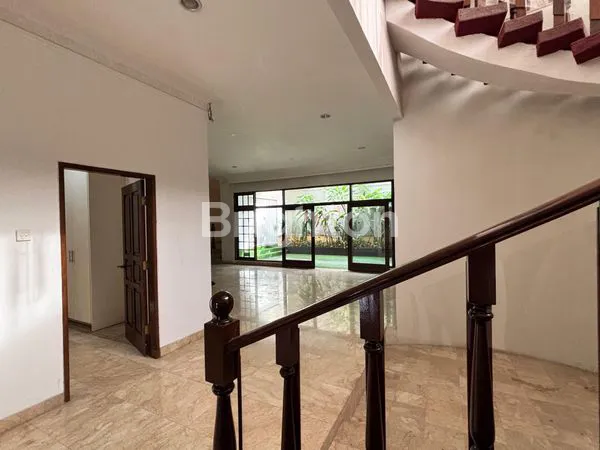 image RUMAH MEWAH 2 LANTAI PERMATA HIJAU (8)