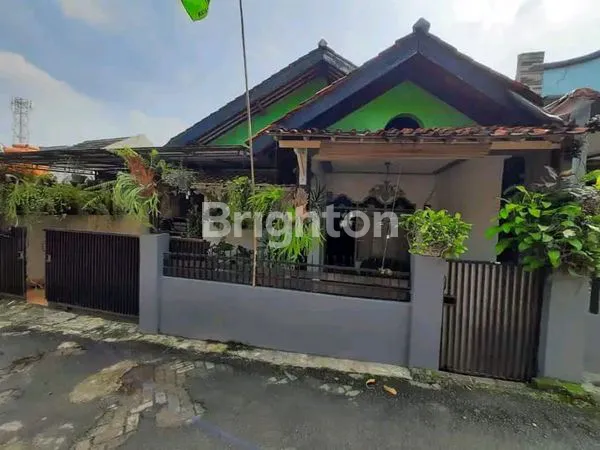 image RUMAH 1 LANTAI DI PONDOK KACANG TIMUR TANGERANG SELATAN  (1)
