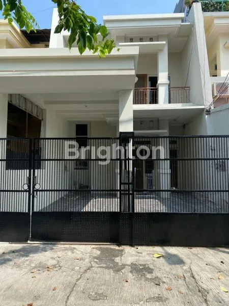 RUMAH STRATEGIS DI TAMAN COSMOS, LT 114M² HARGA 2,75M