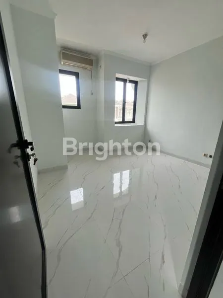 image RUMAH 2 LANTAI DI KOTA WISATA, SIAP HUNI & FULL RENOVASI (6)