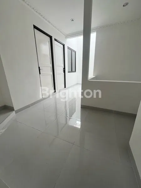 image RUMAH 2 LANTAI DI KOTA WISATA, LT 144M², SIAP HUNI & FULL RENOVASI (8)