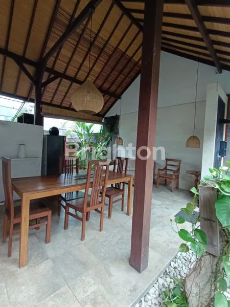 image VILLA DENGAN TAMAN KEROBOKAN (6)