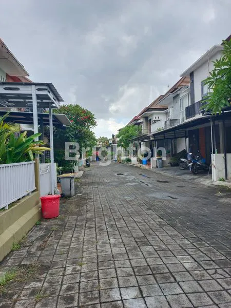 image DIJUAL RUMAH 2 LANTAI SIAP HUNI - LOKASI STRATEGIS DI DENPASAR SELATAN (3)