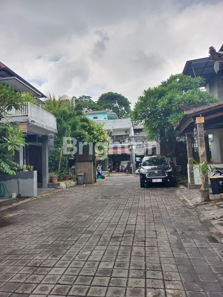 image DIJUAL RUMAH 2 LANTAI SIAP HUNI - LOKASI STRATEGIS DI DENPASAR SELATAN (4)