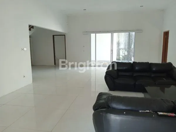 image RUMAH DALAM KOMP SIAP HUNI+S POOL, LINGK TENANG, AMAN & DEKAT FASUM DI CISARANTEN KULON ARCAMANIK (4)