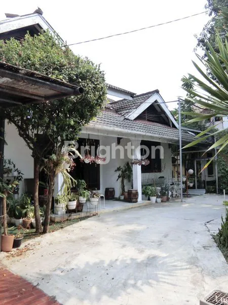 image RUMAH MULTIFUNGSI JL.ADHYAKSA,LEBAK BULUS – NYAMAN DITINGGALI, IDEAL UNTUK USAHA (1)