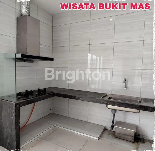 image RUMAH MEWAH DI CLUSTER DU LOUVRE, LT 180M² LB 240M² (4)