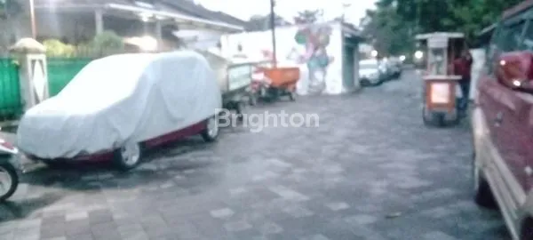 image RUMAH LUAS SIAP HUNI LOKASI PREMIUM DALAM  KRATON YOGYAKARTA (2)