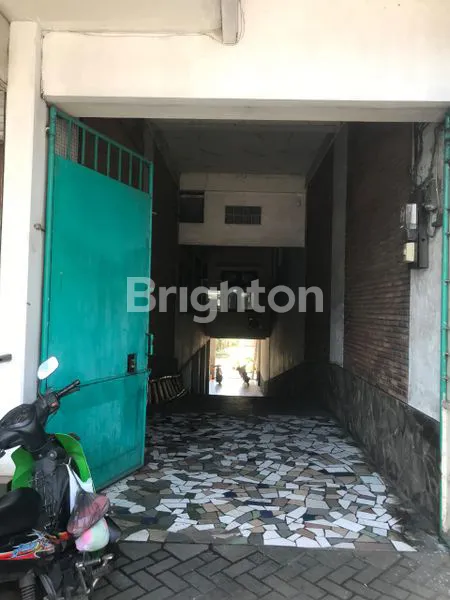 image DISEWAKAN GEDUNG 3 LANTAI (1)