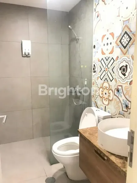 image APARTEMEN SKANDINAVIA TANGCITY - UNIT HOOK 2BR FULL FURNISH LOKASI STRATEGIS DEKAT MALL & FASILITAS KOTA (4)