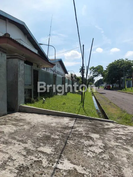 PABRIK SIAP PAKAI, SHGB, DI KAWASAN INDUSTRI PREMIUM