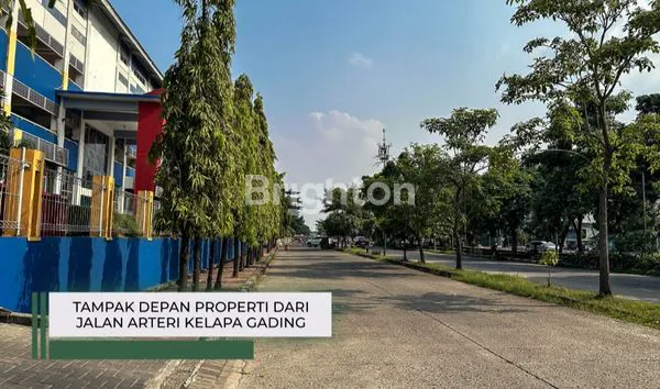 image GEDUNG EX SEKOLAH INTERNASIONAL, HITUNG TANAH LOKASI SANGAT STRATEGIS DI  KELAPA GADING, JAKARTA UTARA. (2)