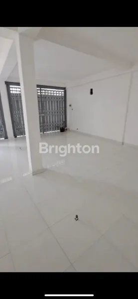 image TOKO SIAP PAKAI DAN PARKIRAN LUAS – LOKASI STRATEGIS  (5)