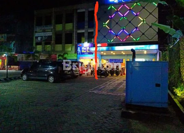 DI JUAL RUKO DUA LANTAI TEPI JALAN H.R. SOEBRANTAS, PANAM
