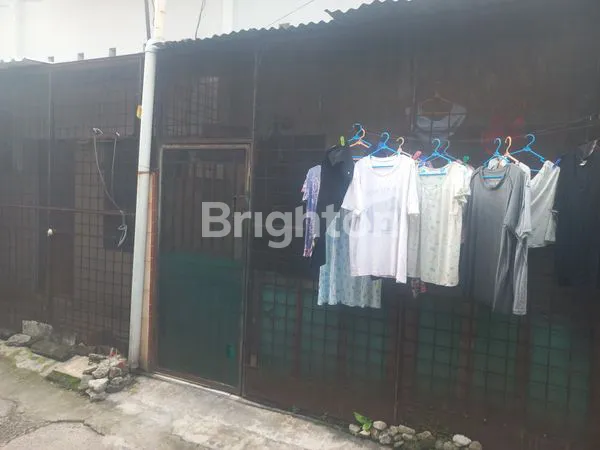 image RUMAH SIAP HUNI DI MEDAN TIMUR, LT 380 M² (4)