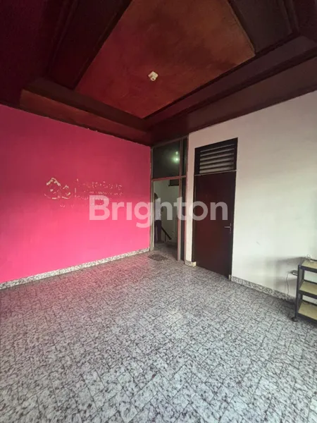 image RUKO SIAP HUNI DAN BANYAK RUANG – LOKASI STRATEGIS (3)